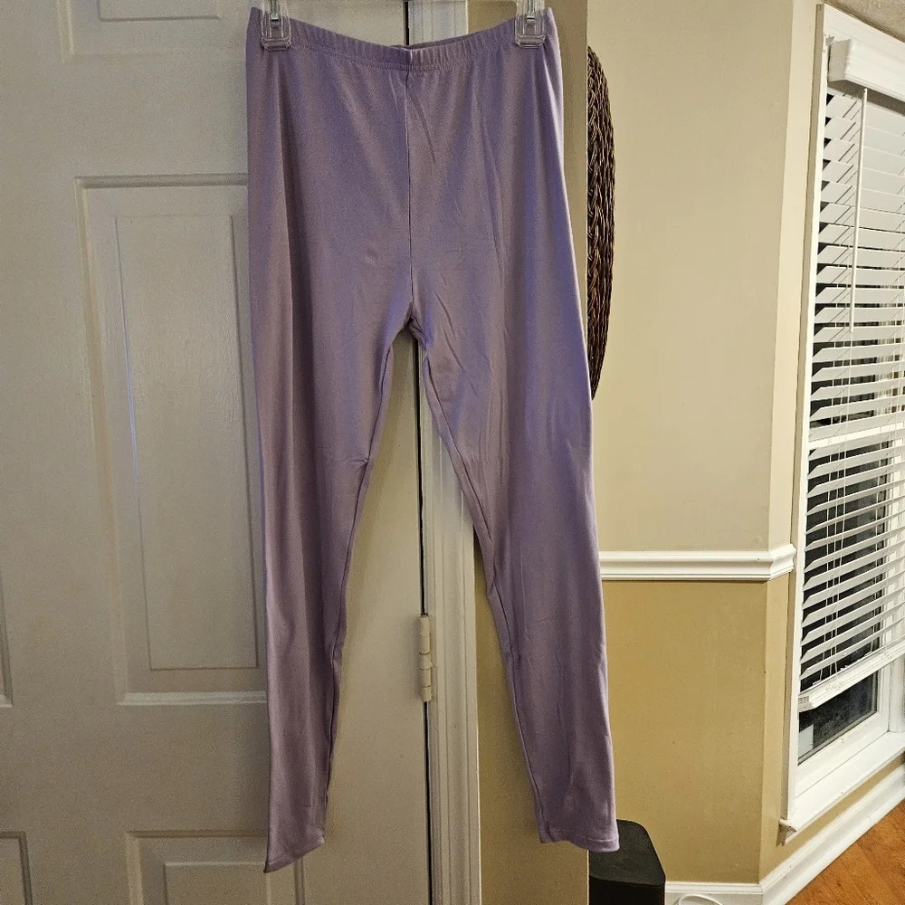 Ladies Just Be... Super Soft Leggings Size 1X Activewear Purple Rose
